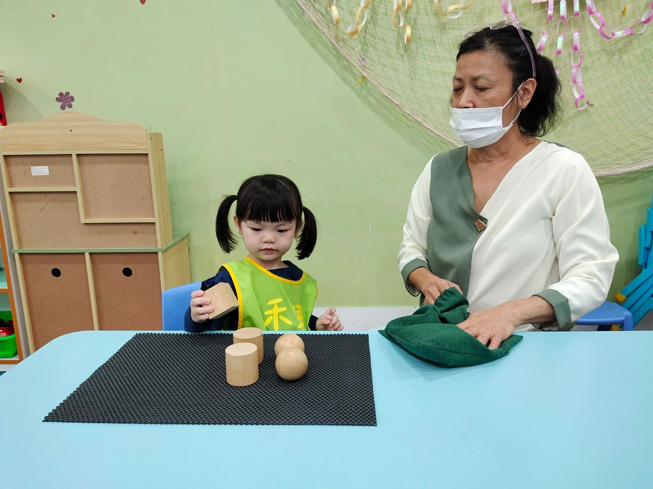 幼幼蒙特梭利感覺課程