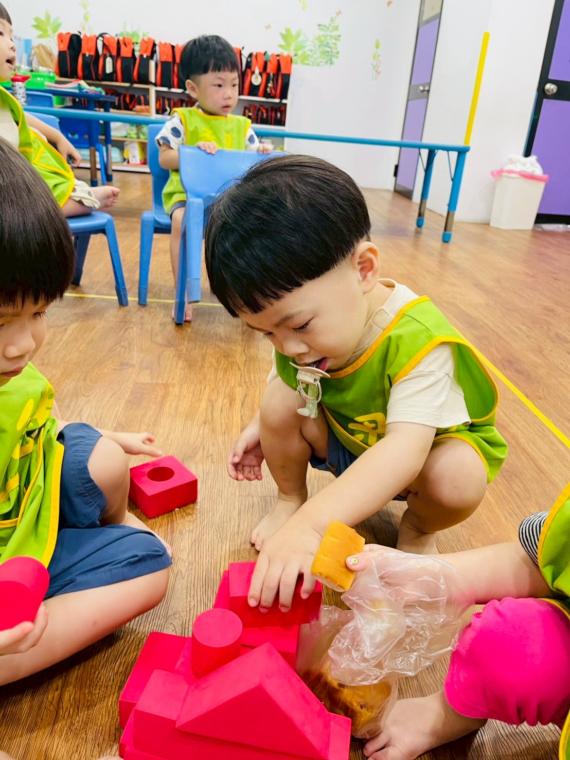 禾果小小新生上學去